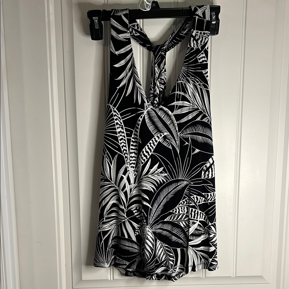 Black and White Leaf Print Banana Republic cute Top